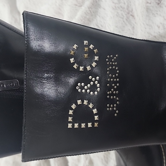 Dolce & Gabbana junior ladies studded logo leather black midi boots NWOB size 4 - Picture 2 of 6